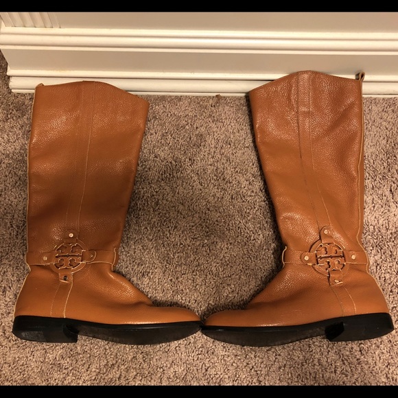 Amanda Boots - Picture 1 of 4